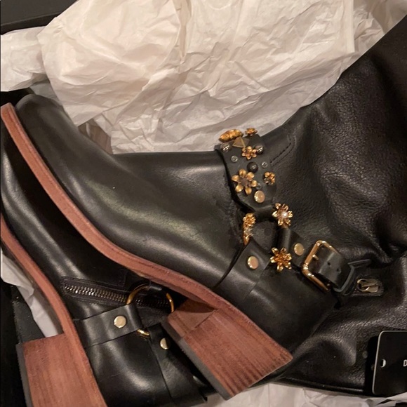 D&G Brand New 100% AUTHENTIC Dolce & Gabbana boots - Picture 2 of 11